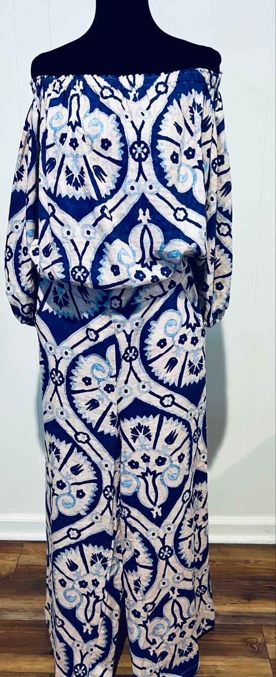 Christian Serrano 
Women’s Azure Blue Summer Wide Leg Pants Set.  Sz Small.
